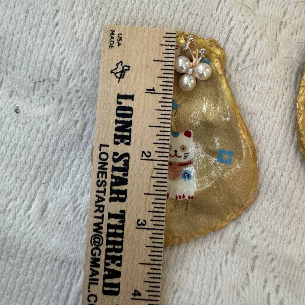 Set of 2 Handmade Decoupage Oyster Shell Trinket Dishes Lucky Cat pearl charm - Picture 7 of 8